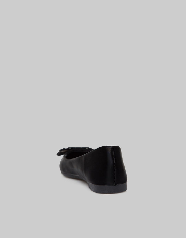 Laviola Square Belt Flat Shoes