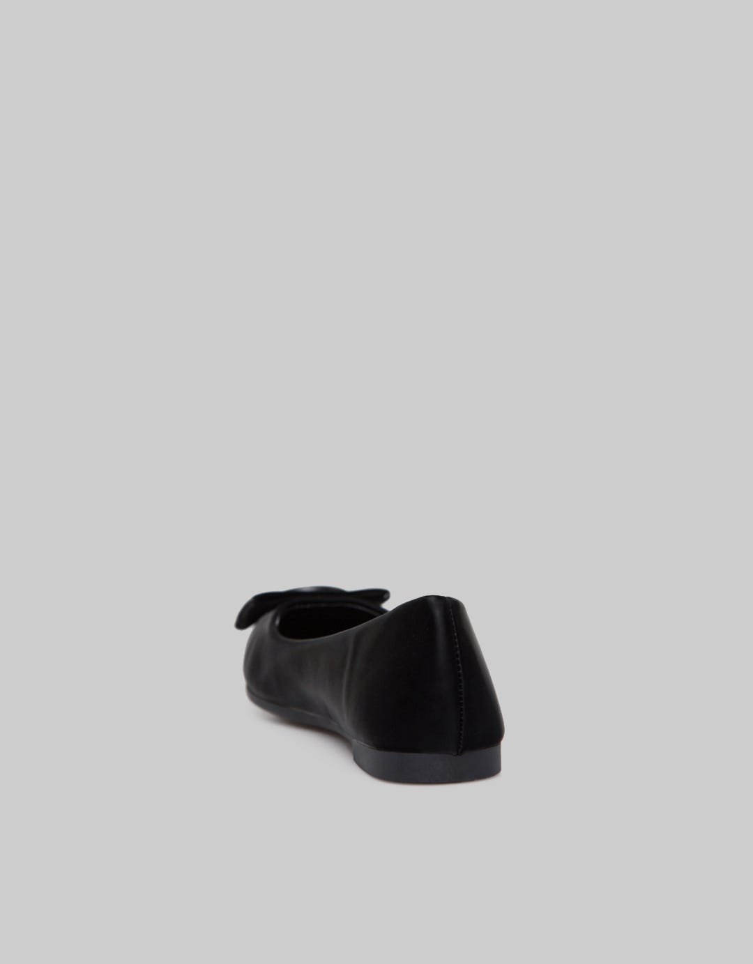Laviola Pointed Toe Flat Shoes