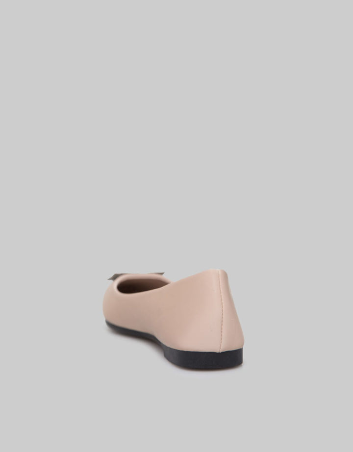 Laviola Square Accessories Flat Shoes