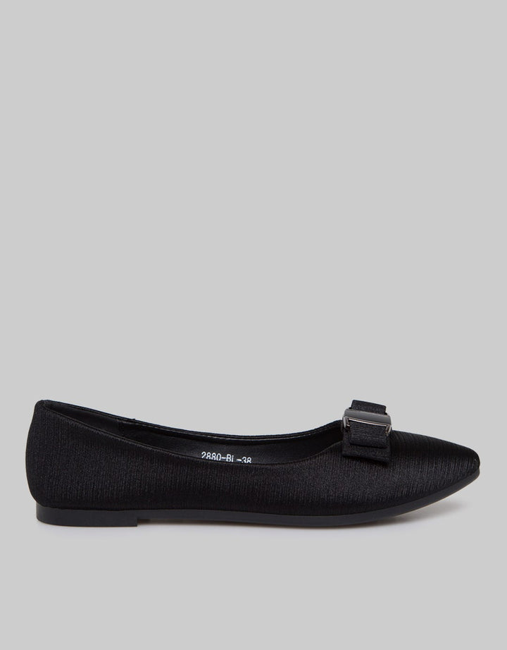 Laviola Flat Shoes With Ribbon
