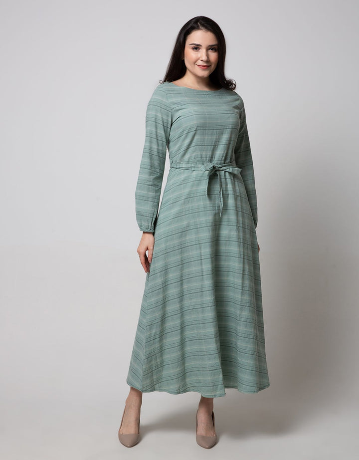 Expand Sofia Longdress With Waist Strap Detail