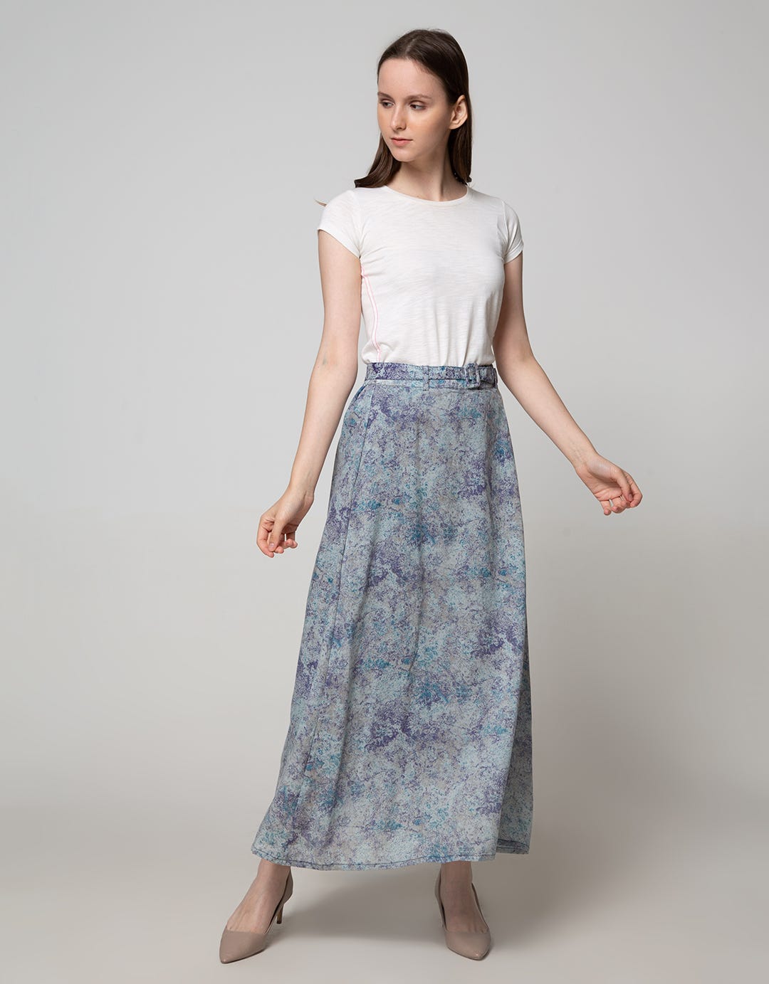 Expand Fadelia Skirts