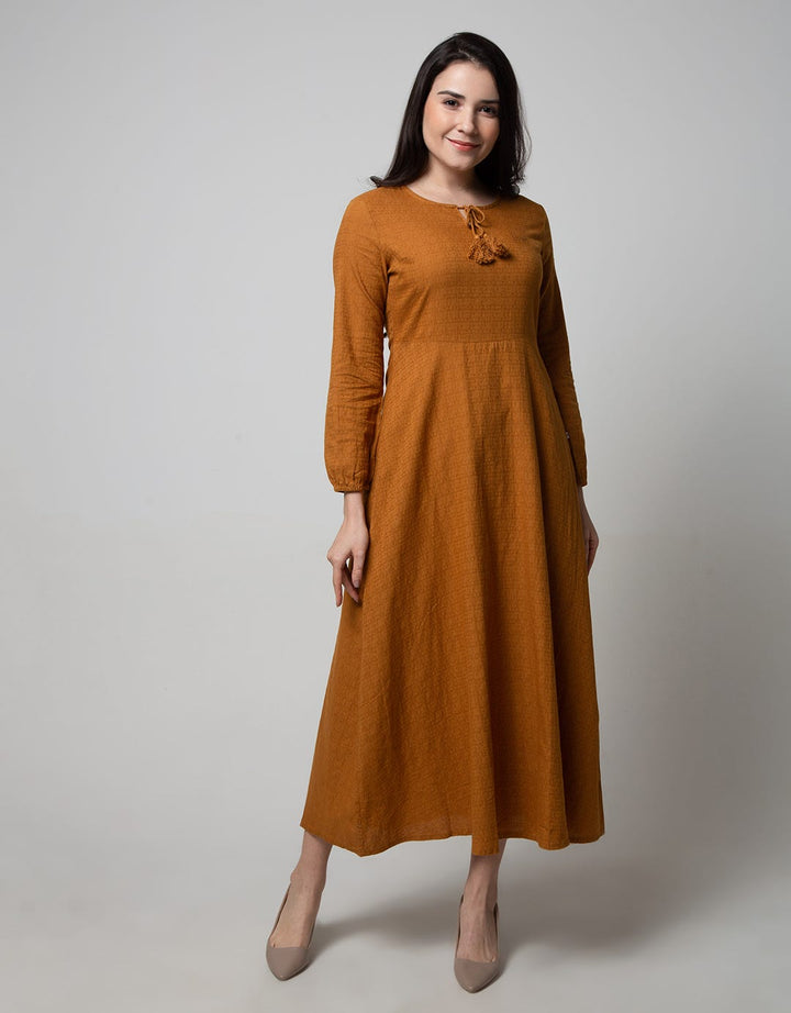 Expand Aamber Dress Long Sleeve