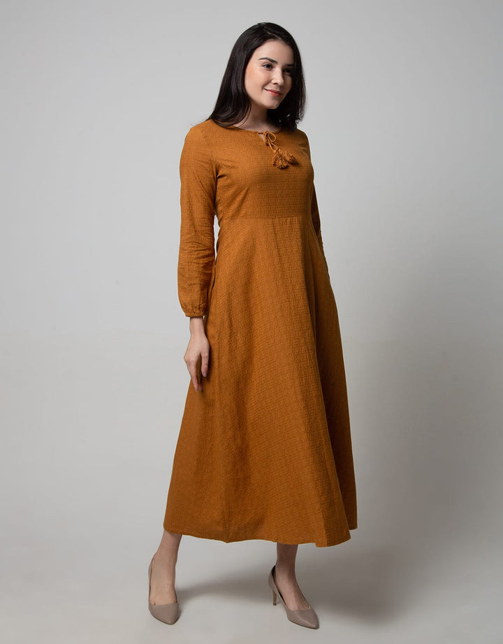 Expand Aamber Dress Long Sleeve