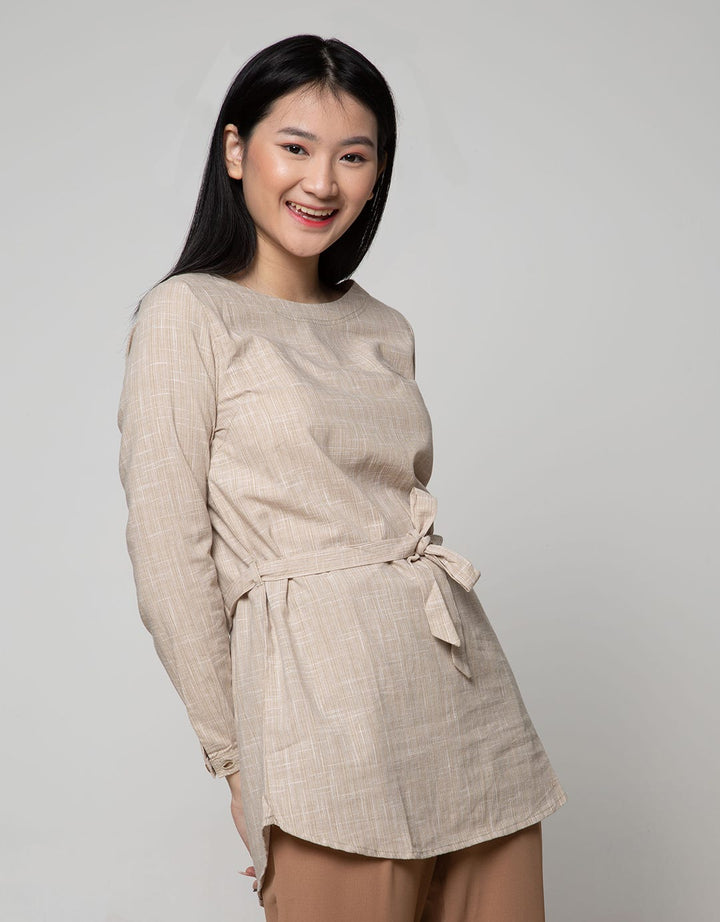Expand Dhea Blouse