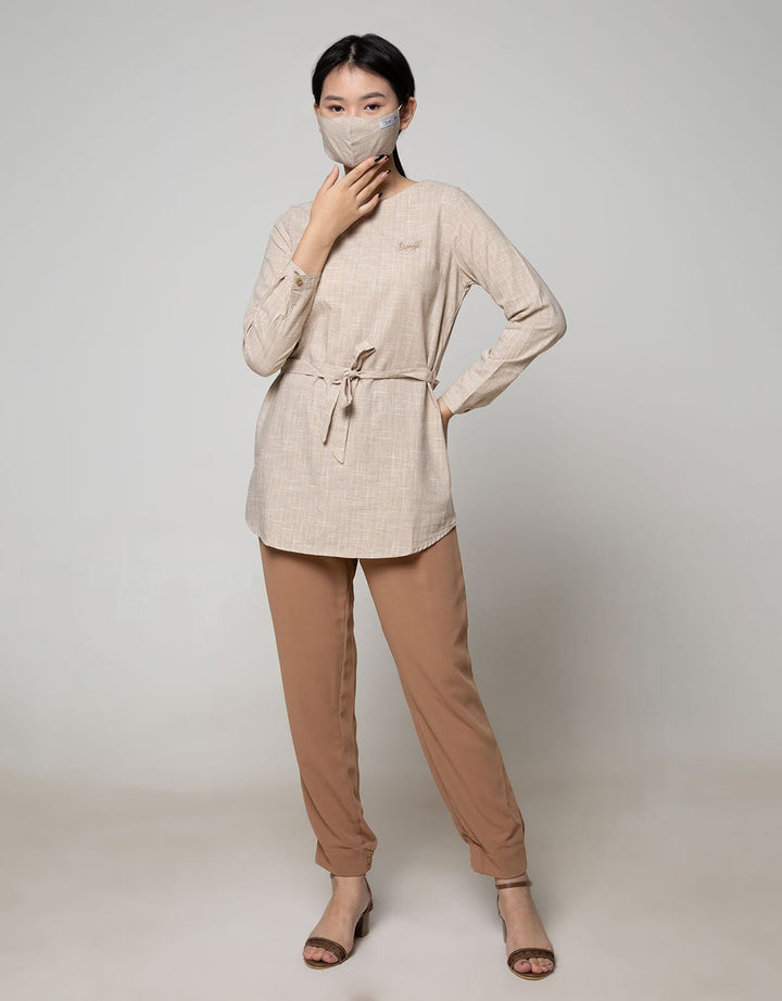 Expand Dhea Blouse