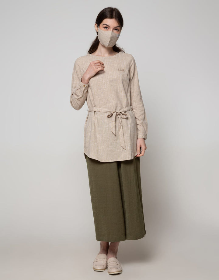 Expand Dhea Blouse