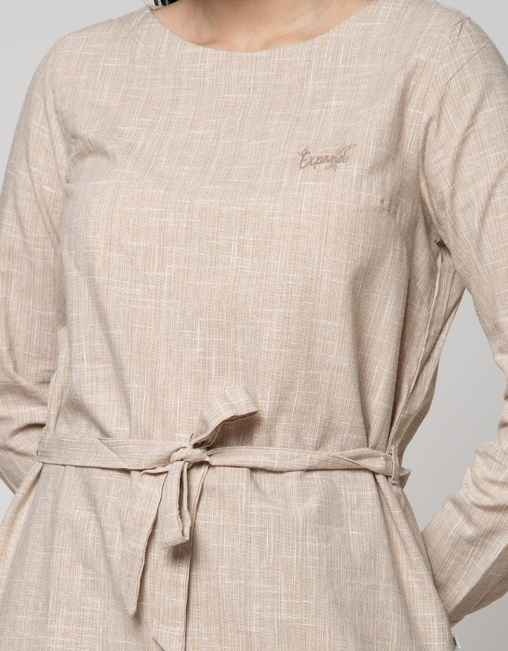 Expand Dhea Blouse