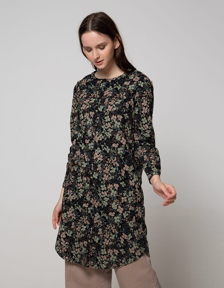 Expand Beverly Blouse