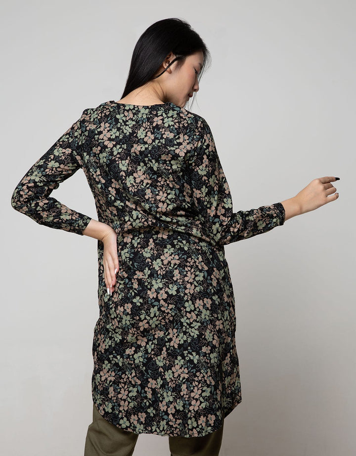 Expand Beverly Blouse