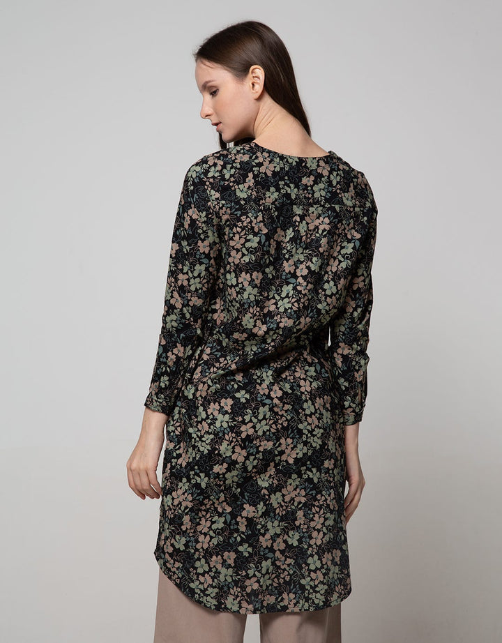 Expand Beverly Blouse