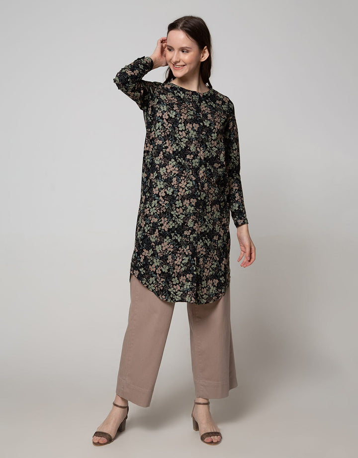 Expand Beverly Blouse