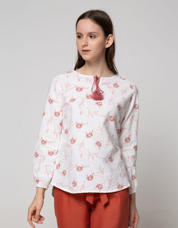 Expand Caliana Blouse