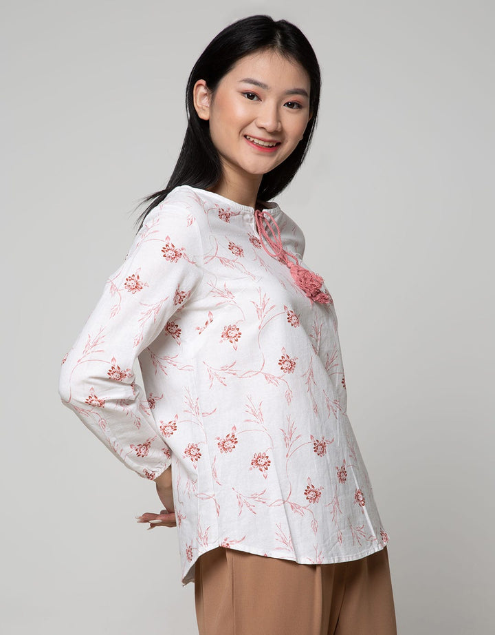 Expand Caliana Blouse