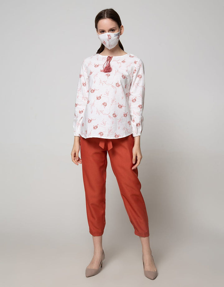 Expand Caliana Blouse