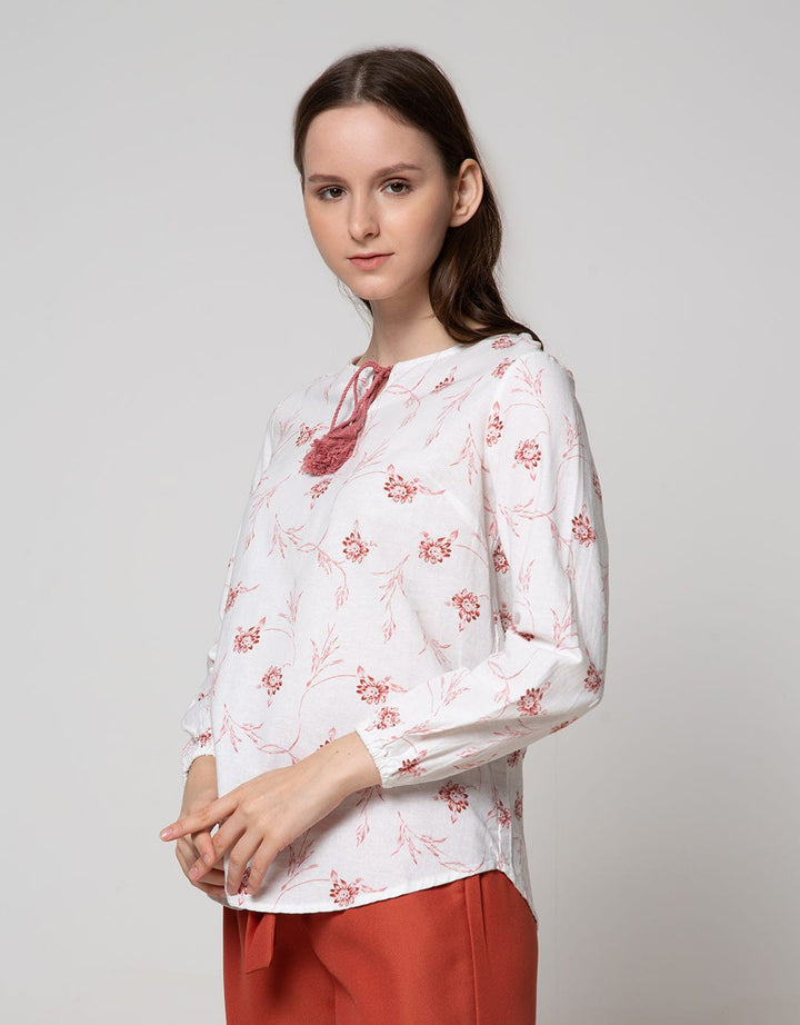 Expand Caliana Blouse