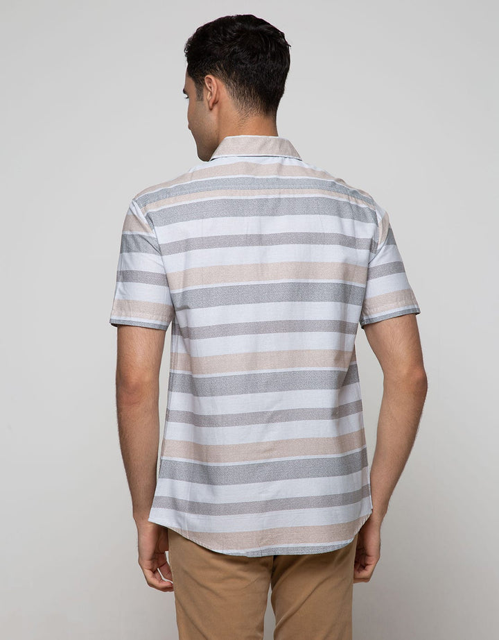 Walrus Kemeja Lengan Pendek Casual Regular Fit Studio