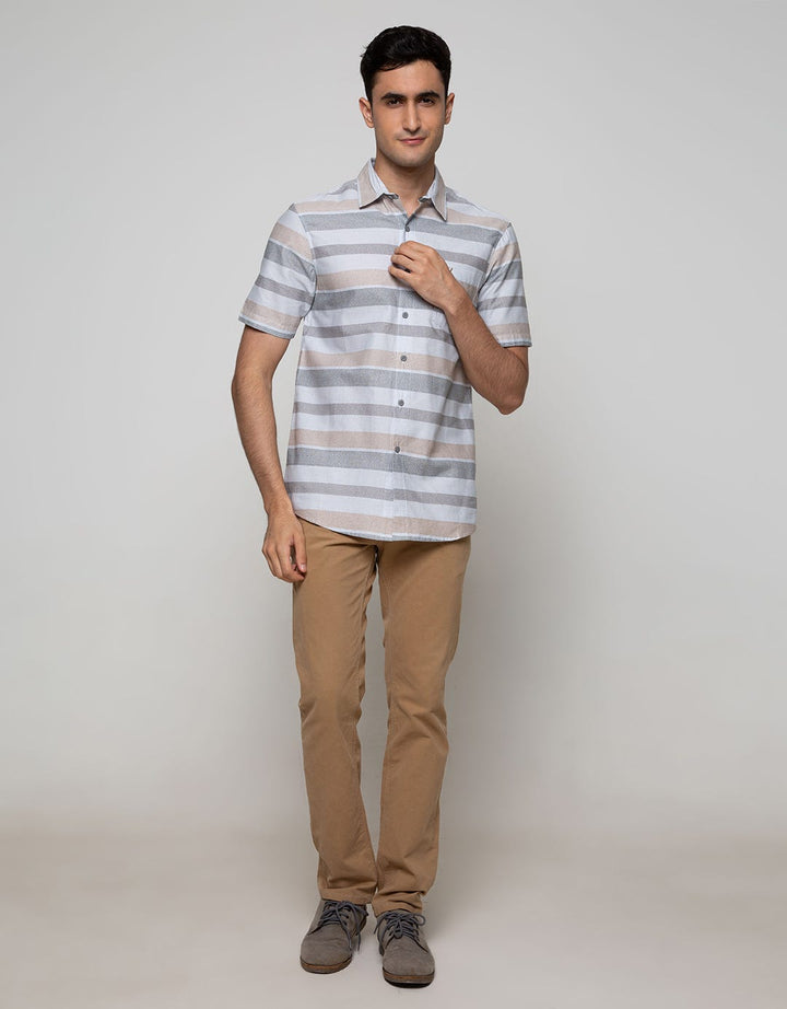 Walrus Kemeja Lengan Pendek Casual Regular Fit Studio