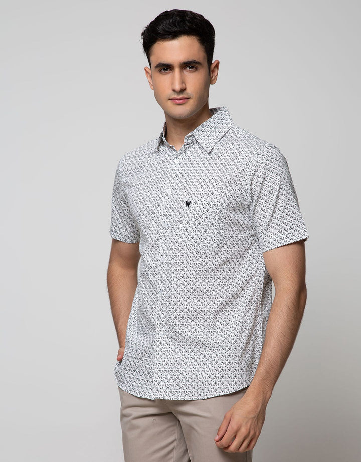Walrus Kemeja Lengan Pendek Casual Regular Fit Studio