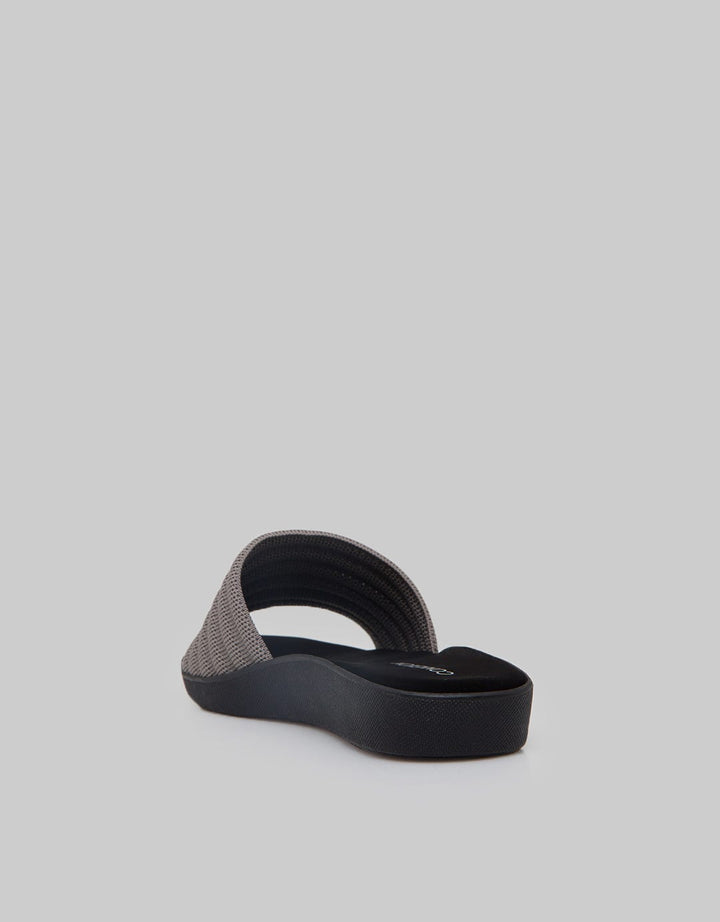 Connexion Slipper Sandals Wide Strap