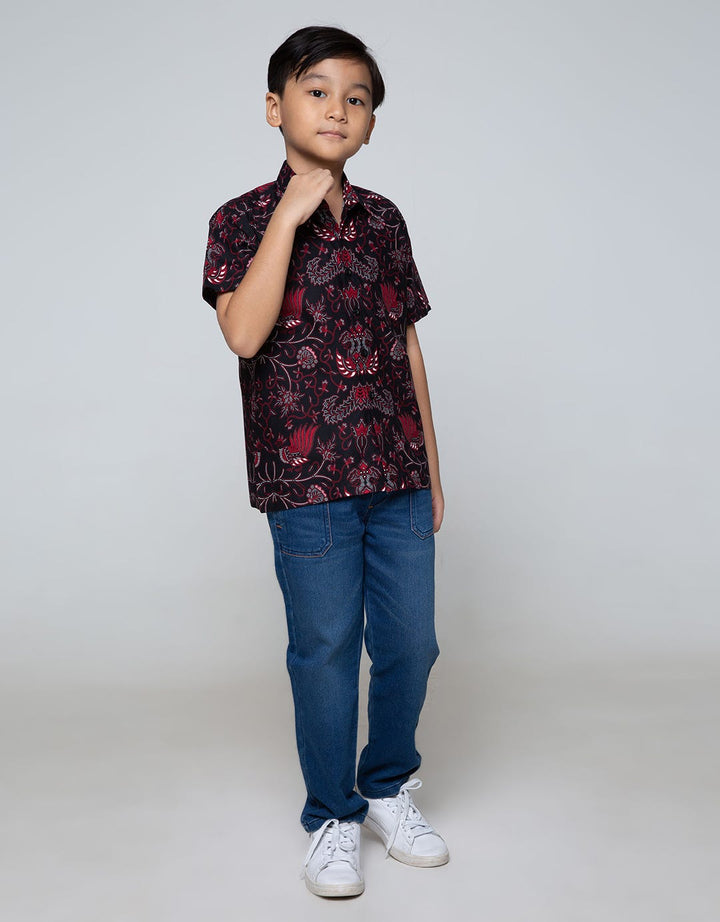 Arjuna Weda Boy Hem Batik Ayam Puger