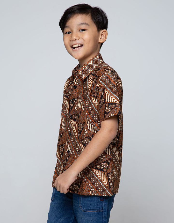 Arjuna Weda Boy Hem Batik Parang Segitiga
