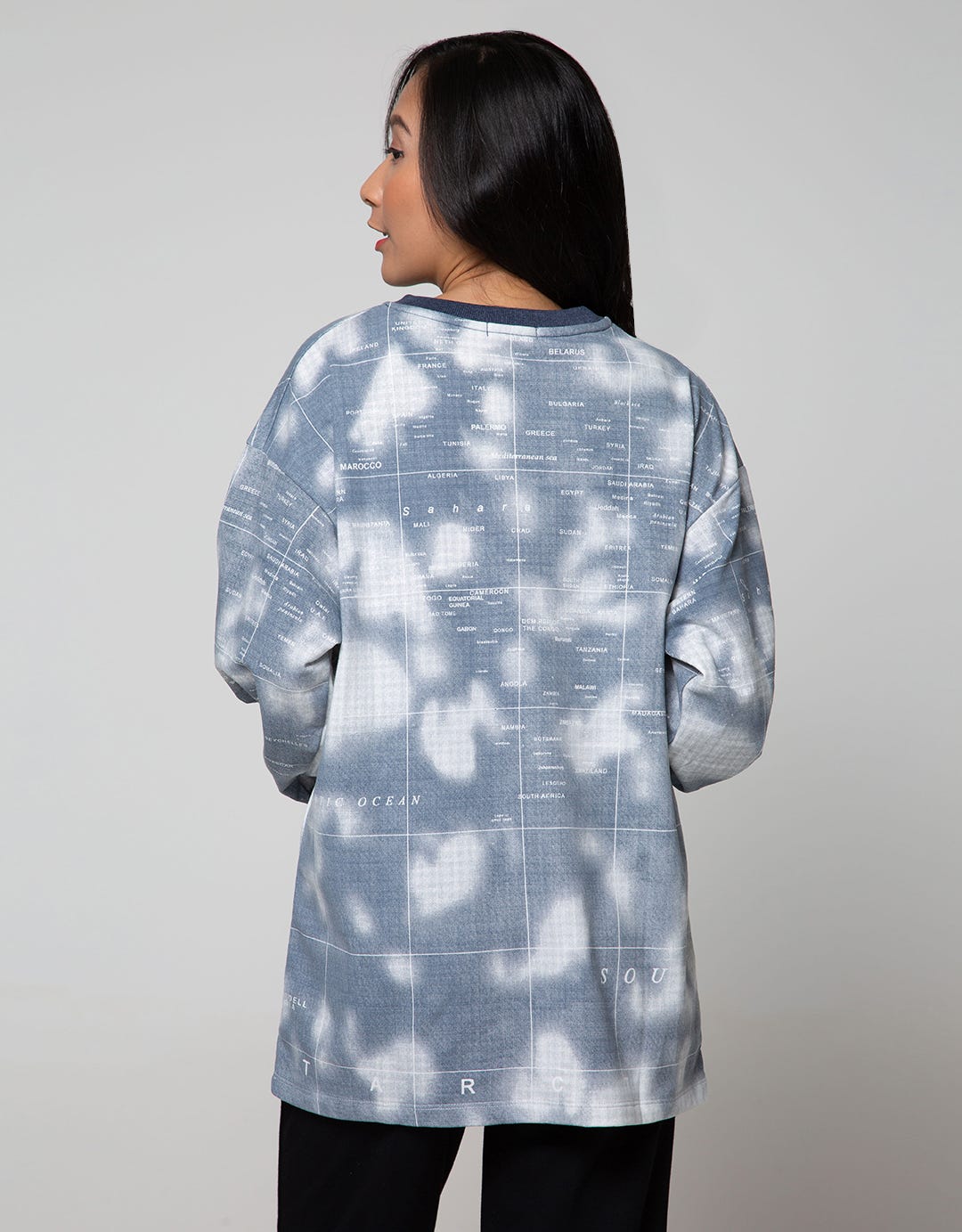 Nevada Sweatshirt World Map