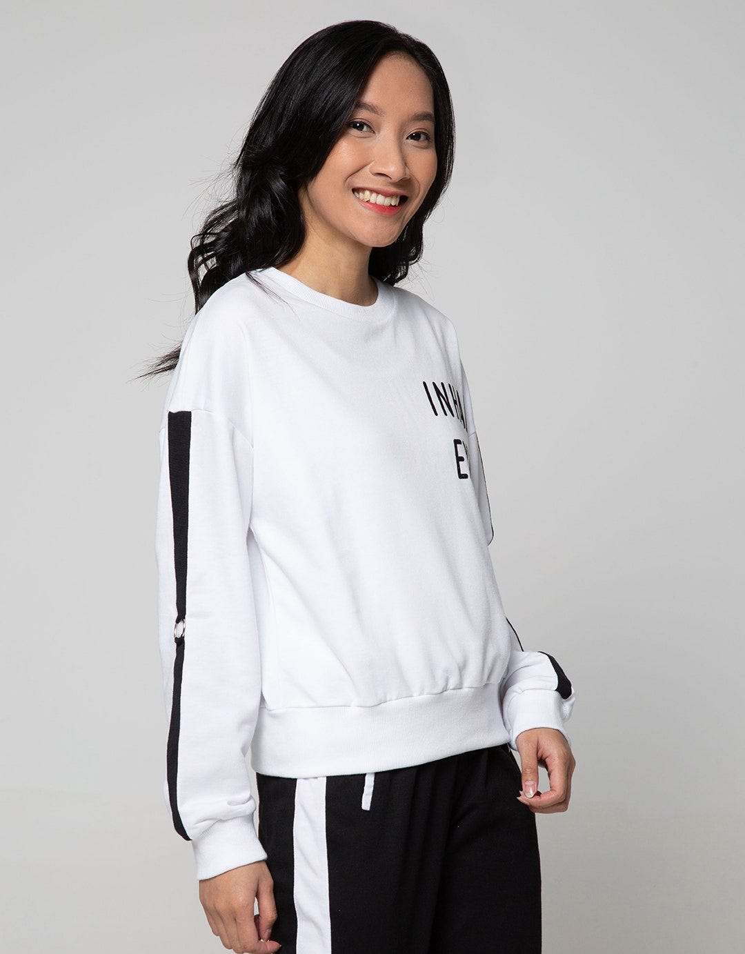 Nevada Sweatshirt Solid Inhale Exhale