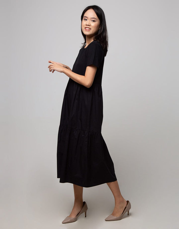 Details Maxi Dress With Round Neck And Combo Fabric