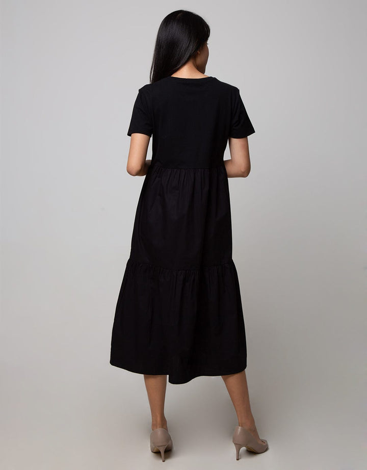 Details Maxi Dress With Round Neck And Combo Fabric