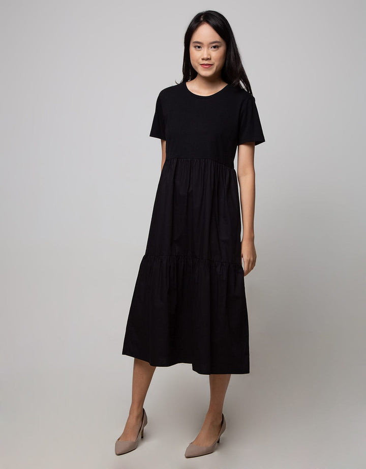 Details Maxi Dress With Round Neck And Combo Fabric