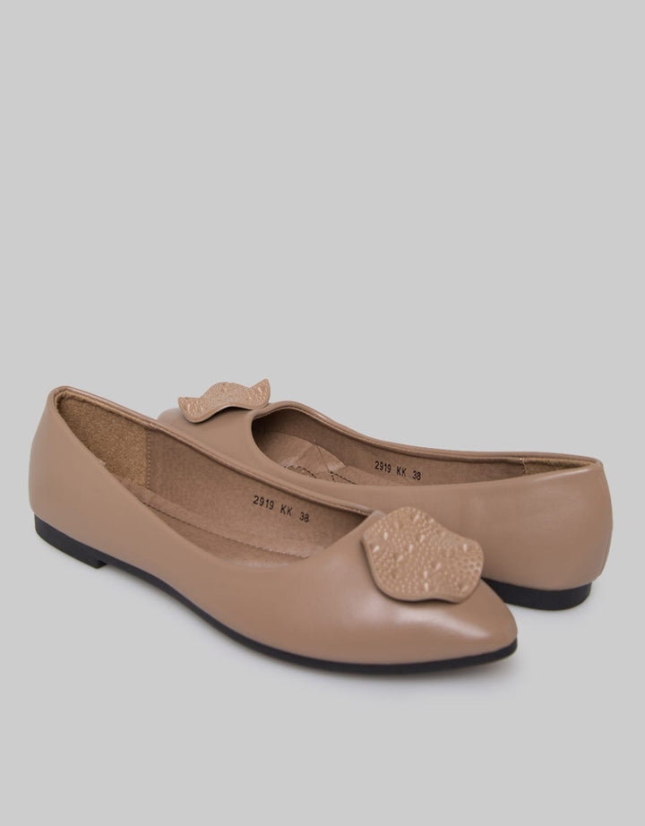 Laviola Hole Accessories  Flat Shoes