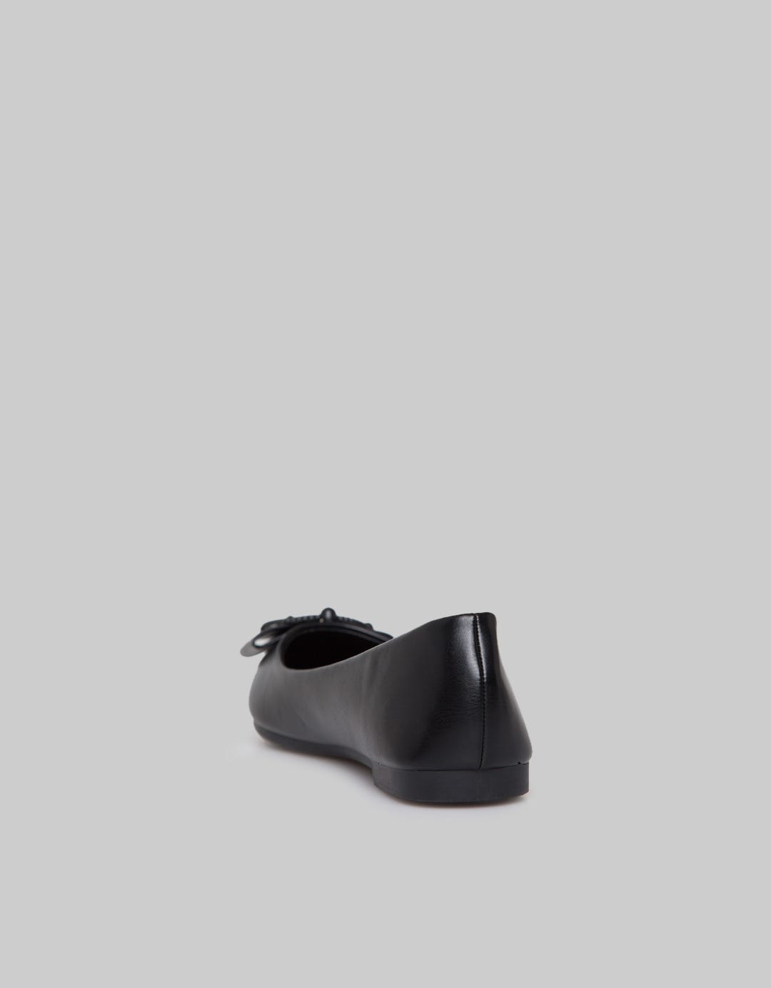 Laviola Circle Flat Shoes