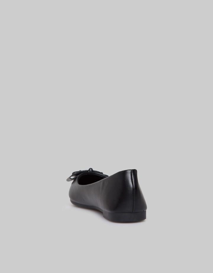 Laviola Circle Flat Shoes