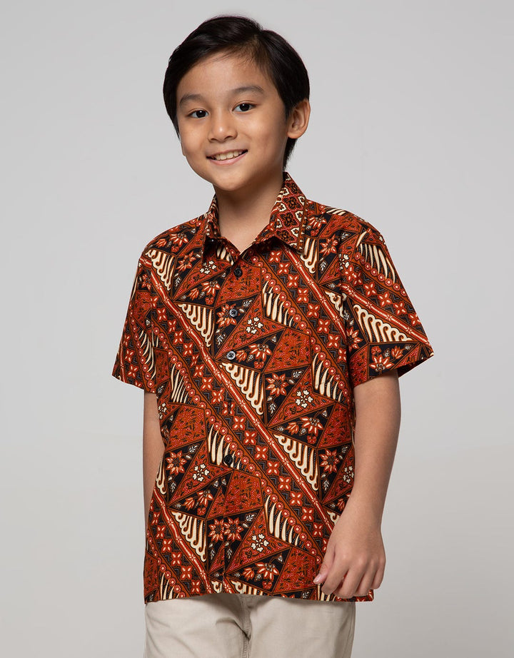 Arjuna Weda Boy Hem Batik Parang Segitiga