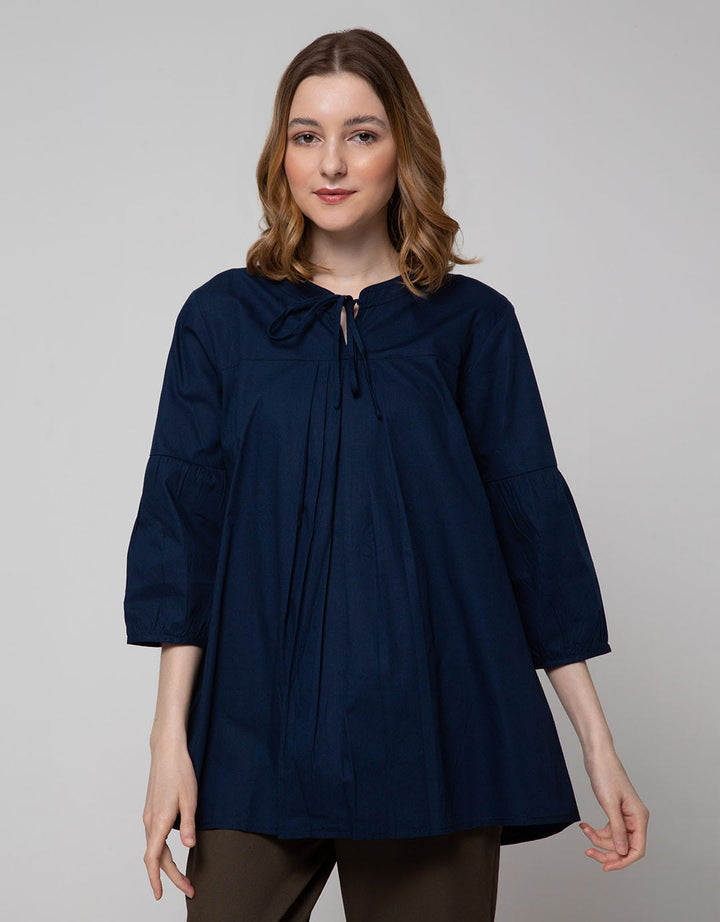 St. Yves Long Sleeve Blouse 78 Top Solid With String Collar