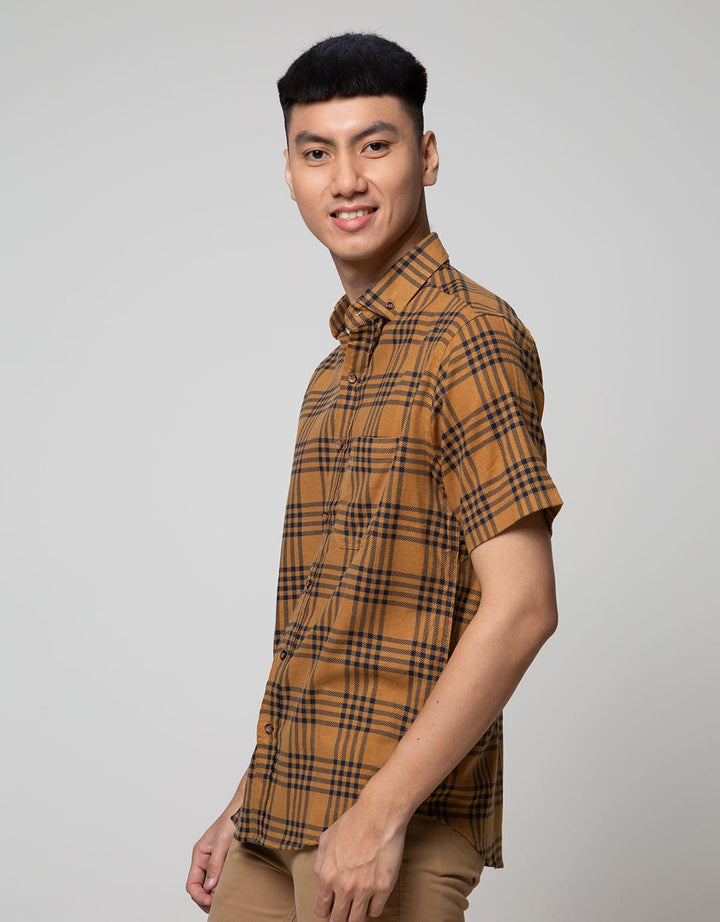 LR2 Kemeja Flanel Kotak
