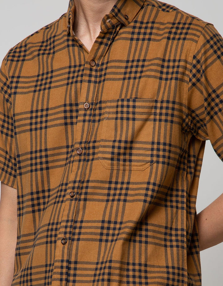 LR2 Kemeja Flanel Kotak
