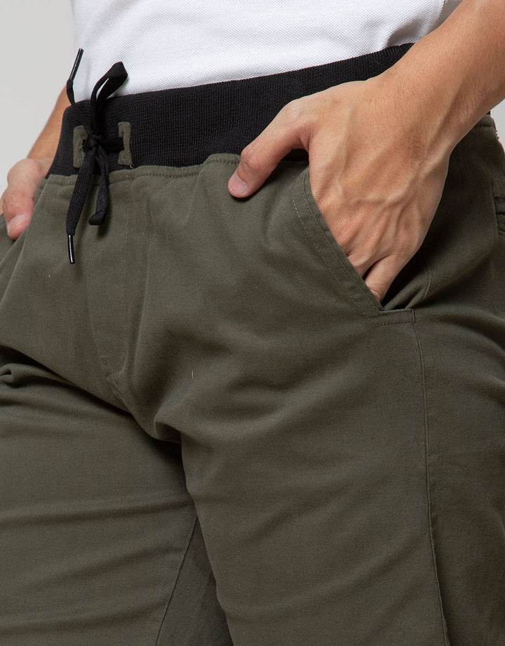 LR2 Celana Pendek Rib Plain