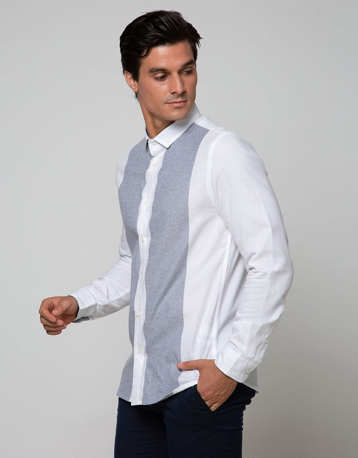 MOC Kemeja Lengan Panjang Slim Fit Pafrica