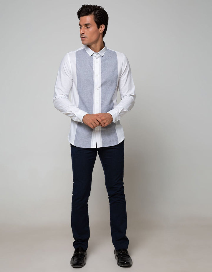 MOC Kemeja Lengan Panjang Slim Fit Pafrica