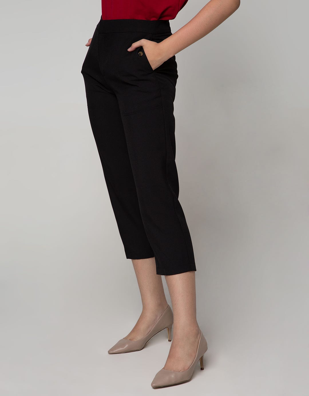 Connexion Capri Pants Crop Stretch With Horn Button Pocket