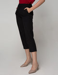Connexion Capri Pants Crop Stretch With Horn Button Pocket