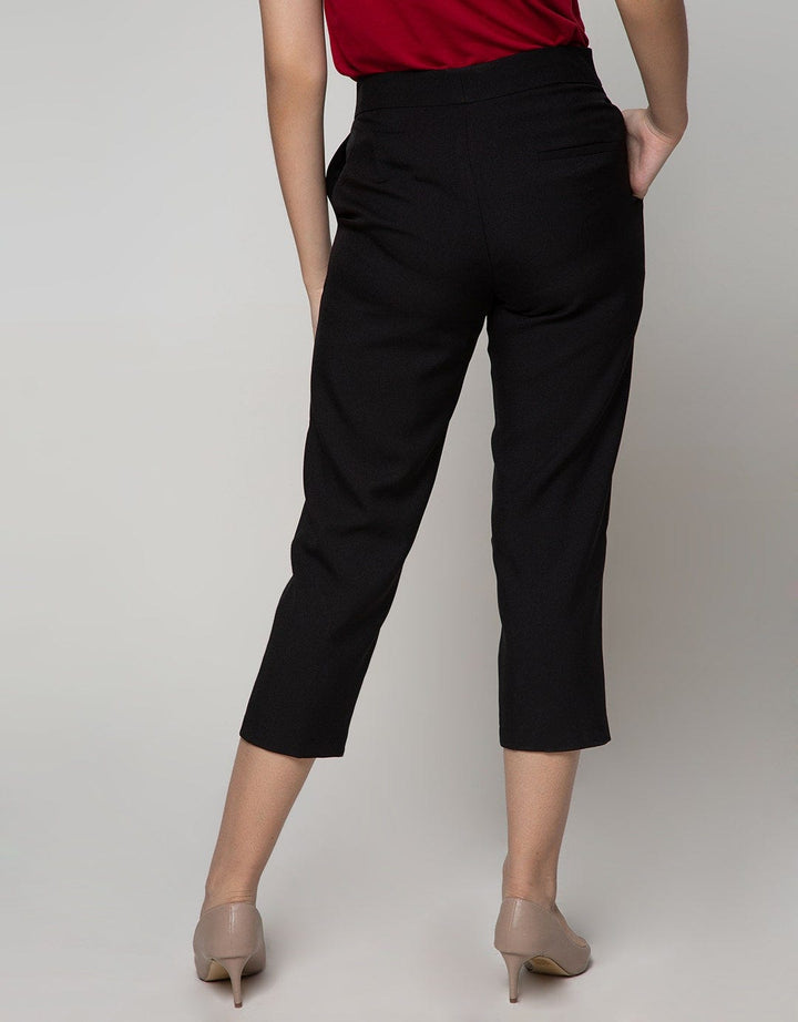 Connexion Capri Pants Crop Stretch With Horn Button Pocket