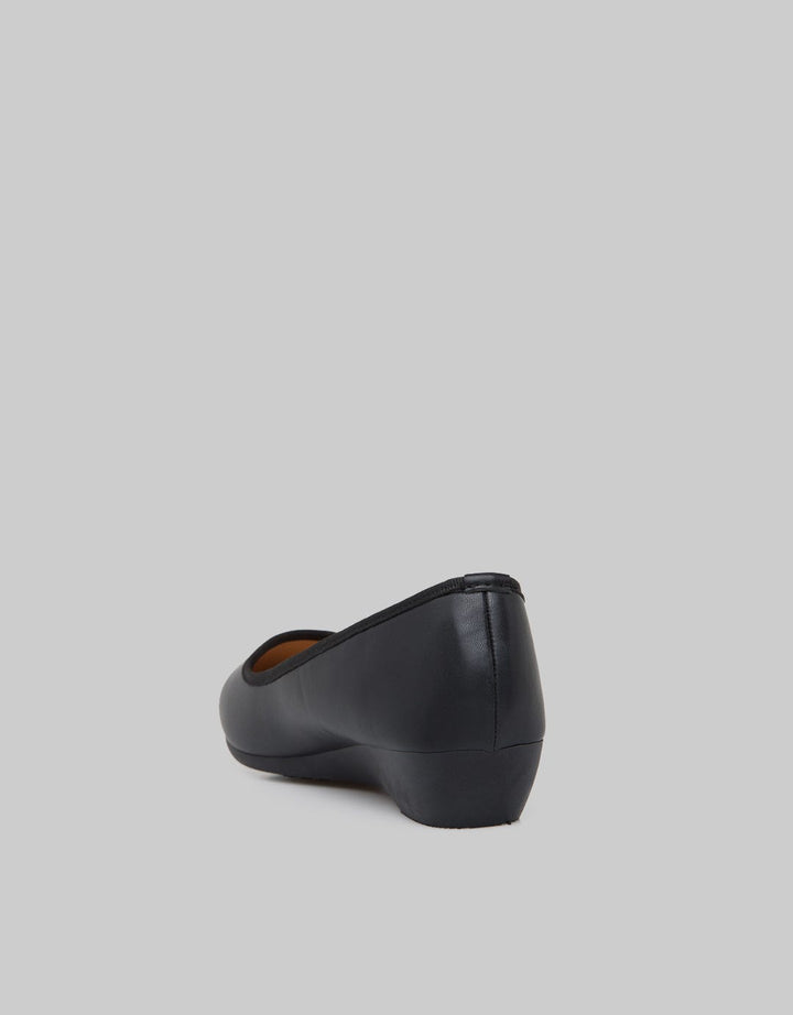 St. Yves Ballerinas Simple