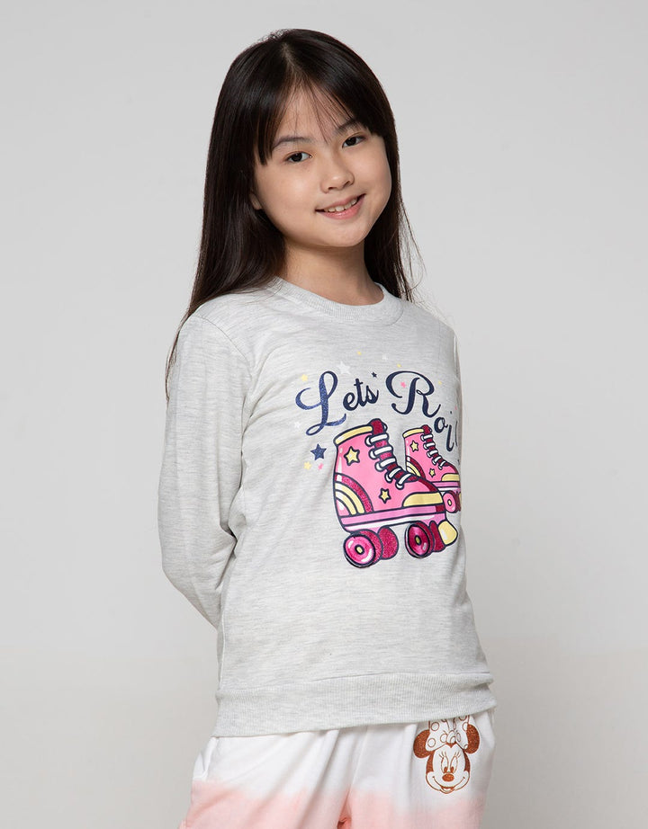 Aero Sweatshirt Lets Rollskating