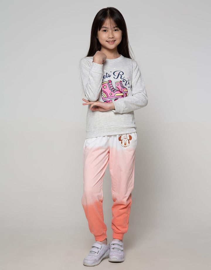 Aero Sweatshirt Lets Rollskating