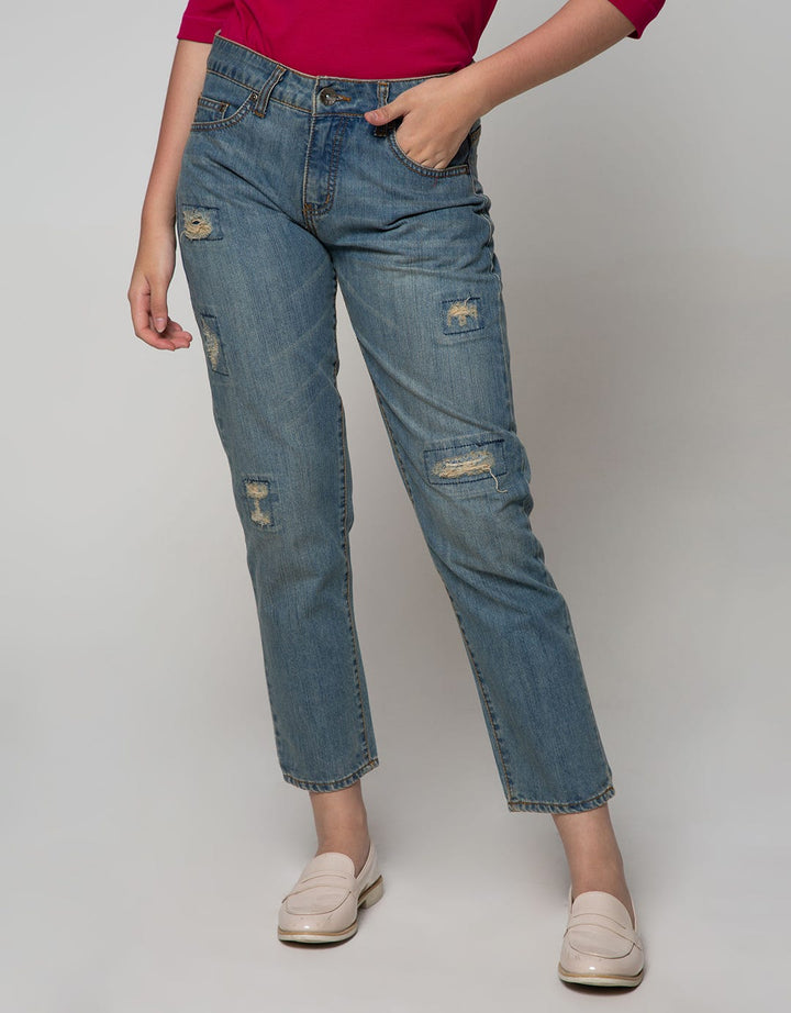 Exit Distressed Rolled Up Crop Denim
