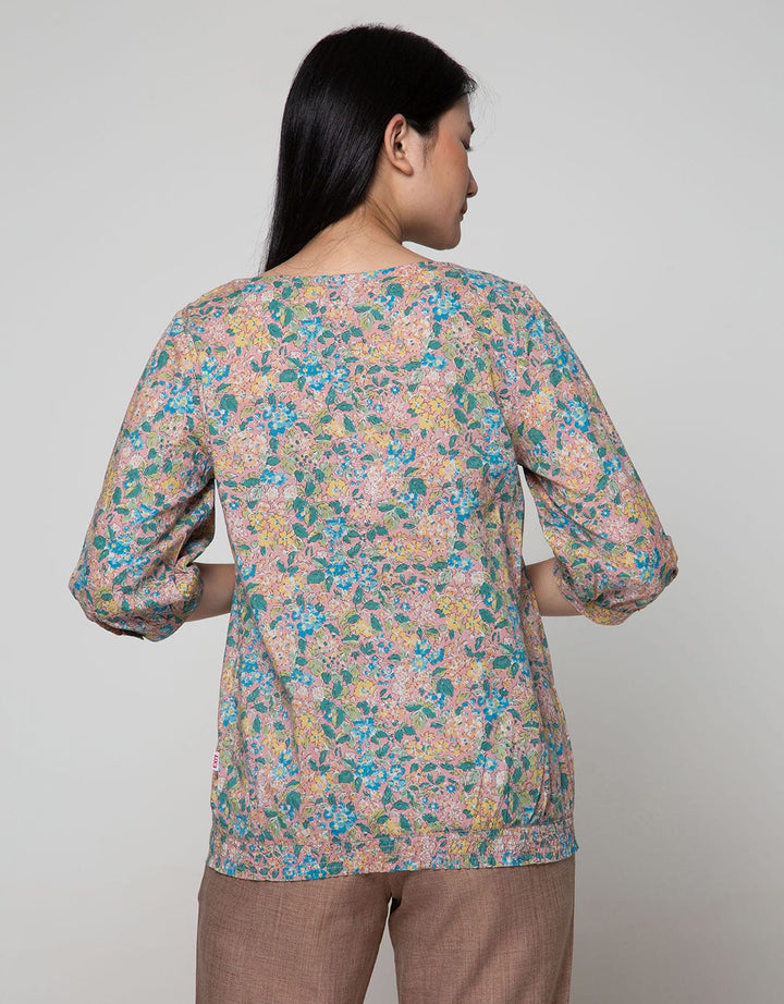Exit Dava Mid Sleeves With Sabrina Collar