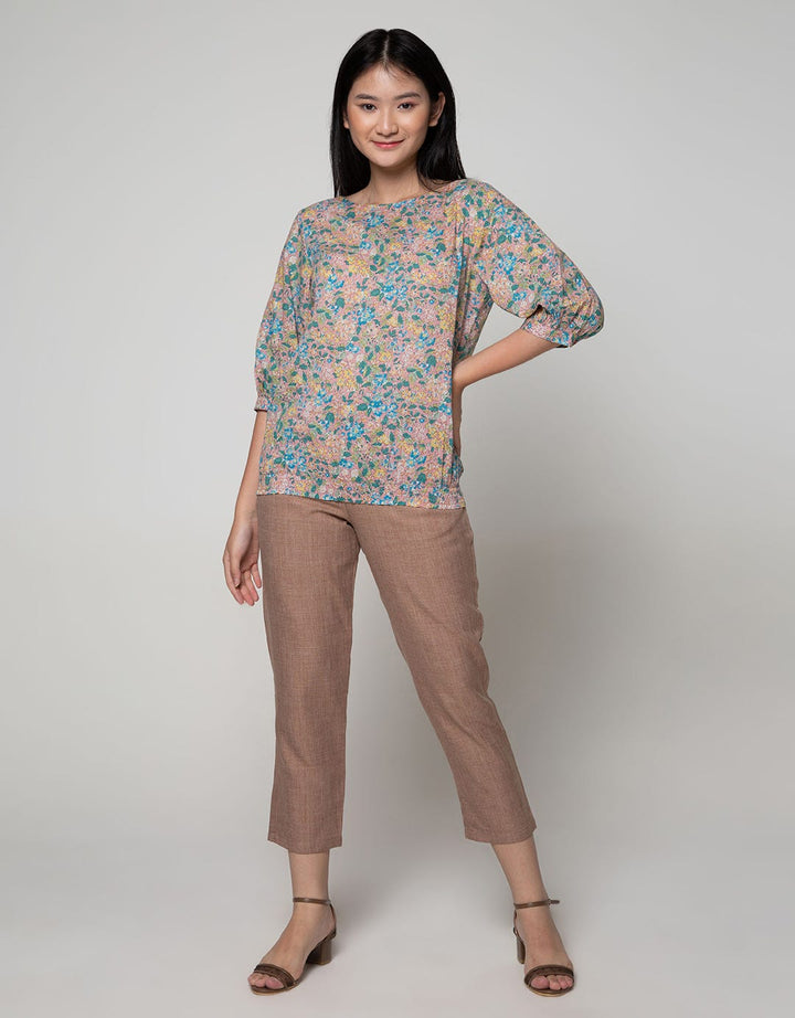 Exit Dava Mid Sleeves With Sabrina Collar